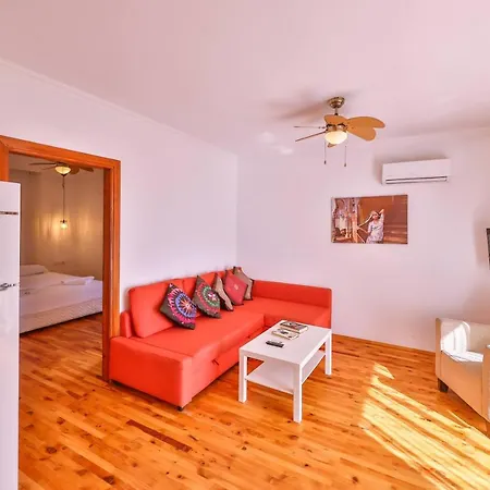 Yoga House 2*