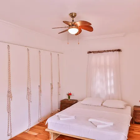 Yoga House 2*