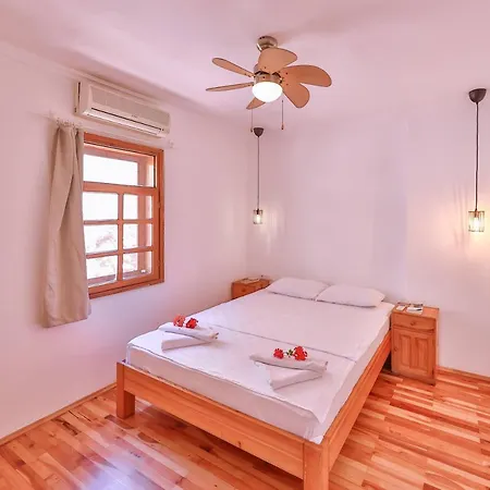 Yoga House 2*